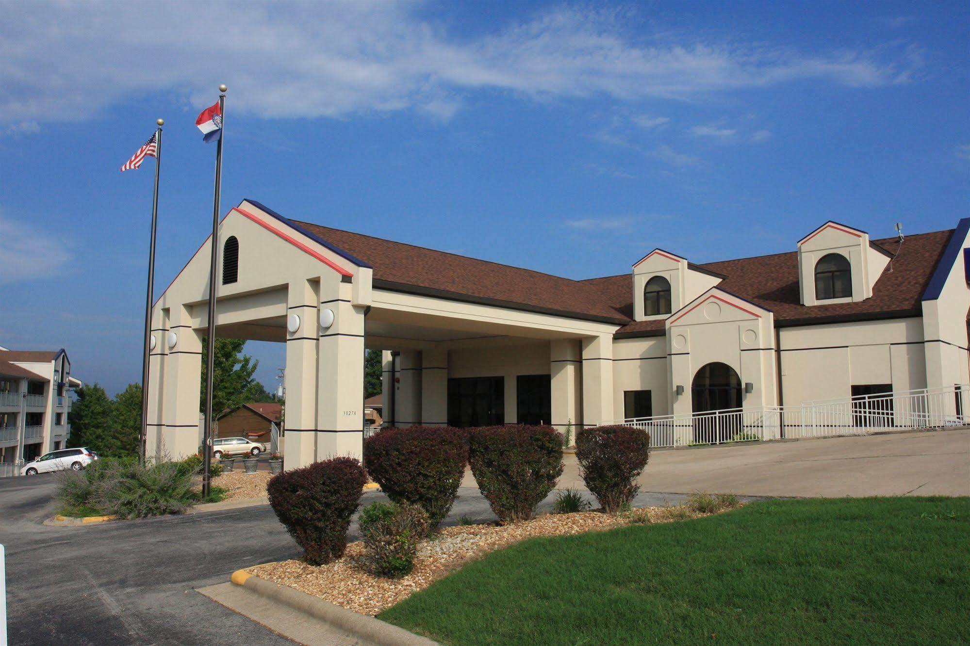 Angel Inn - By The Strip Branson Exterior photo